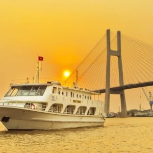 du-thuyen-king-yacht-tour-du-lich-tp-ho-chi-minh-700000-hoang-hon