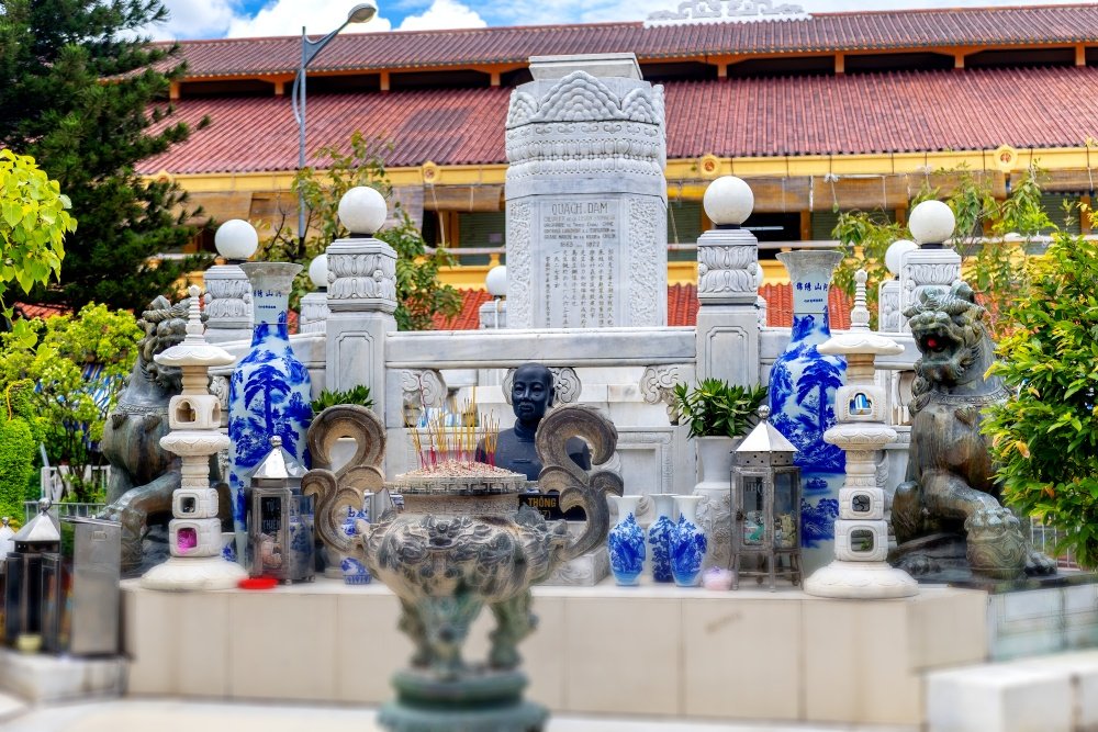 Sài Gòn - Địa Đạo Củ Chi | Tour Du Lịch TP. Hồ Chí Minh, 700000 Chợ Bình Tây | Greenmilestravel.com sai-gon-dia-dao-cu-chi-tour-du-lich-tp-ho-chi-minh-700000-cho-binh-tay