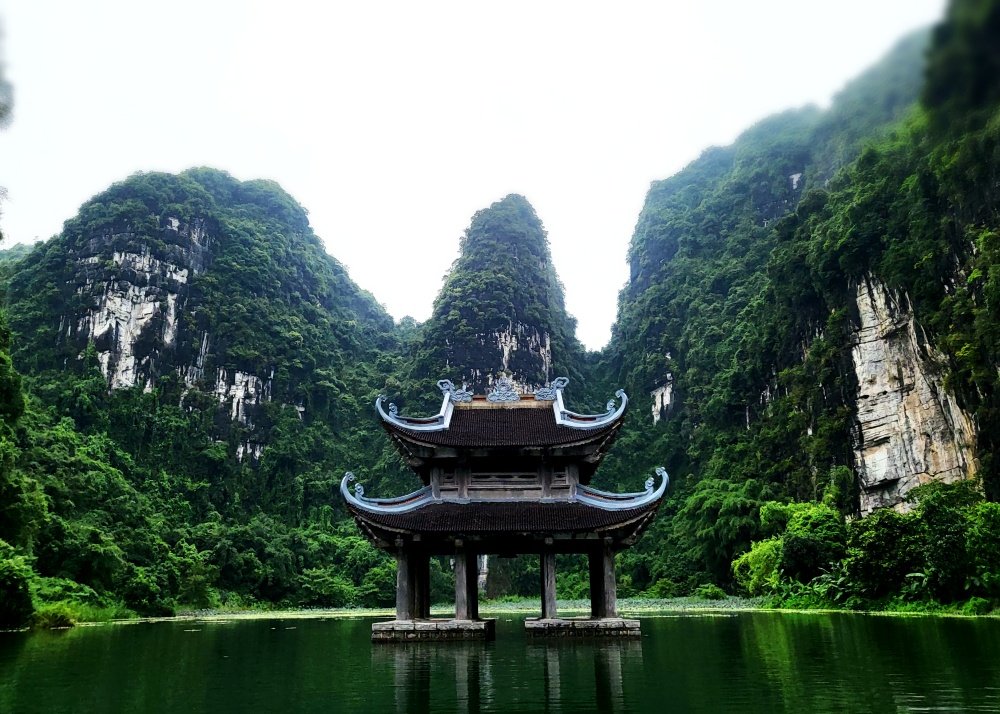 Tour du lịch miền Bắc 5 ngày 4 đêm | Hà Nội - Lào Cai - Ninh Bình - Quảng Ninh Danh thắng Tràng An | Greenmilestravel.com tour-du-lich-mien-bac-5-ngay-4-dem-ha-noi-lao-cai-ninh-binh-quang-ninh-danh-thang-trang-an