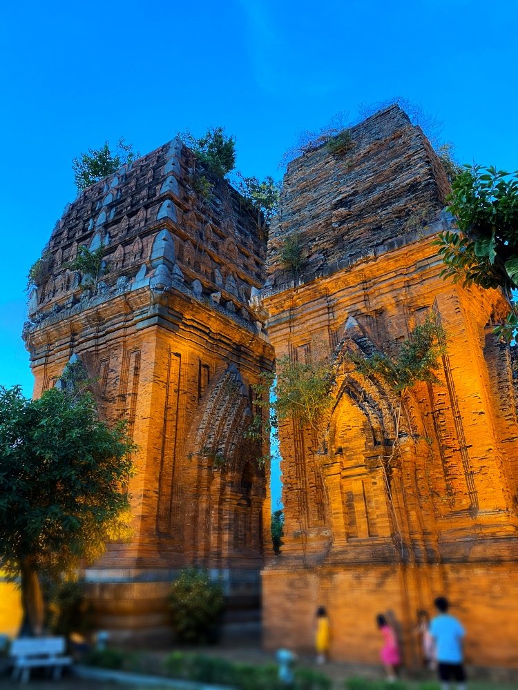 Tour Du Lịch Miền Trung 3 Ngày 2 Đêm | Quy Nhơn - Phú Yên Tháp Đôi | Greenmilestravel.com du-lich-mien-trung-3-ngay-2-dem-quy-nhon-phu-yen-thap-doi