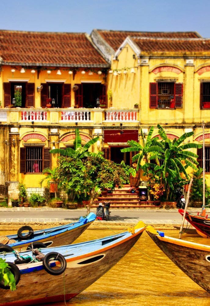 Classic Vietnam 10 Day Trip | Ho Chi Minh City 700000 | Hanoi 100000 Hoian Ancient Town | Greenmilestravel.com classic-vietnam-10-day-trip-ho-chi-minh-city-700000-hanoi-100000-hoian-ancient-town