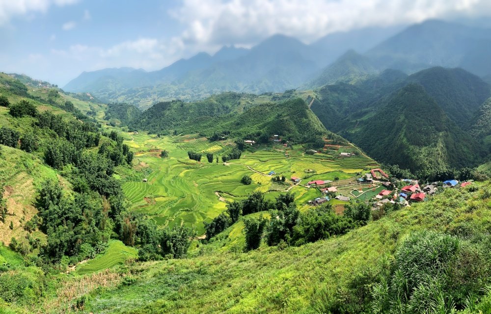 Vietnam Discovery 12-Day Trip | Best Travel Itinerary Sapa Lao Cai | Greenmilestravel.com vietnam-discovery-12-day-trip-best-travel-itinerary-sapa-lao-cai