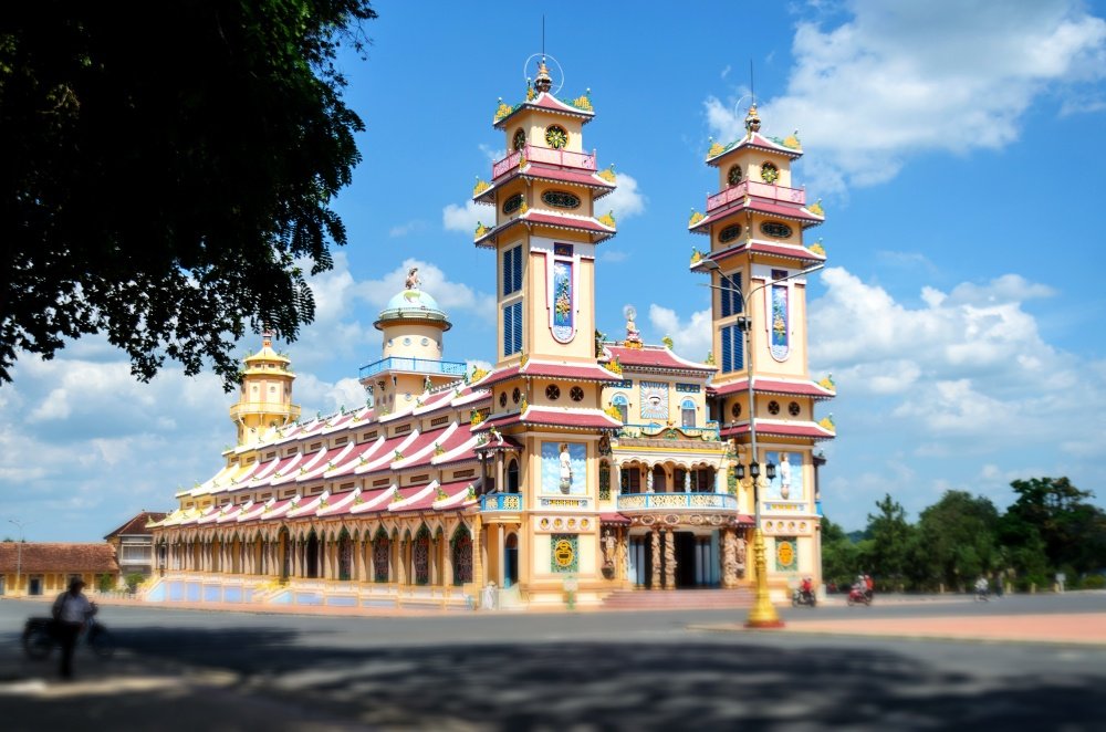 Vietnam Holiday 9-Day Tour Package | Best Travel Itinerary Holy Temple Cao Dai | Greenmilestravel.com vietnam-holiday-9-day-tour-package-best-travel-itinerary-holy-temple-cao-dai